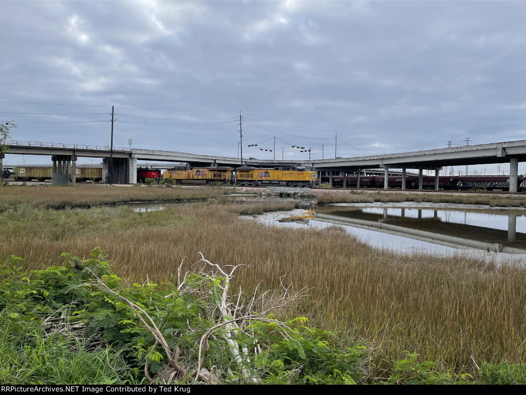 UP 6159, UP 8039 & TXXX 1000